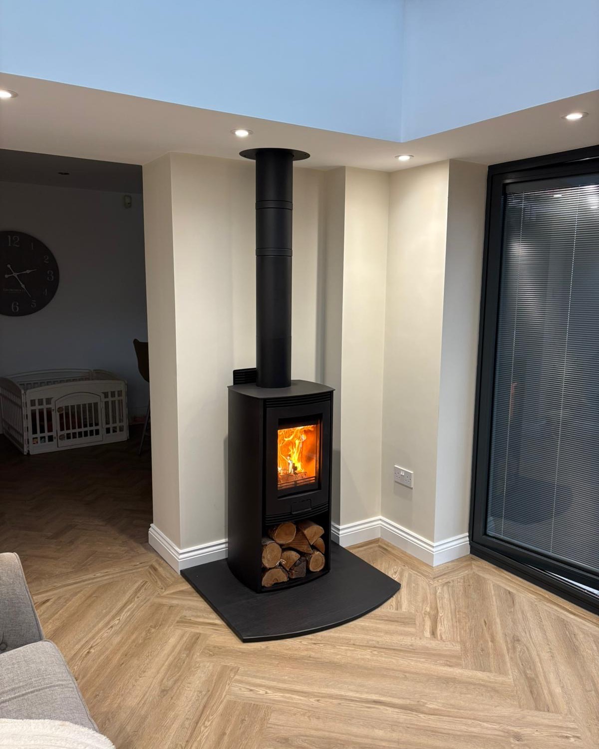 Di Lusso R4 Euro Stove Installation in a Modern Extension view 2