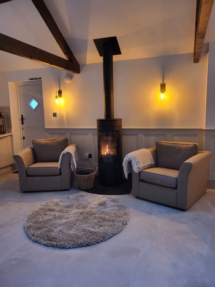 Bespoke Media Wall with Vision Solus 130 Electric Fire