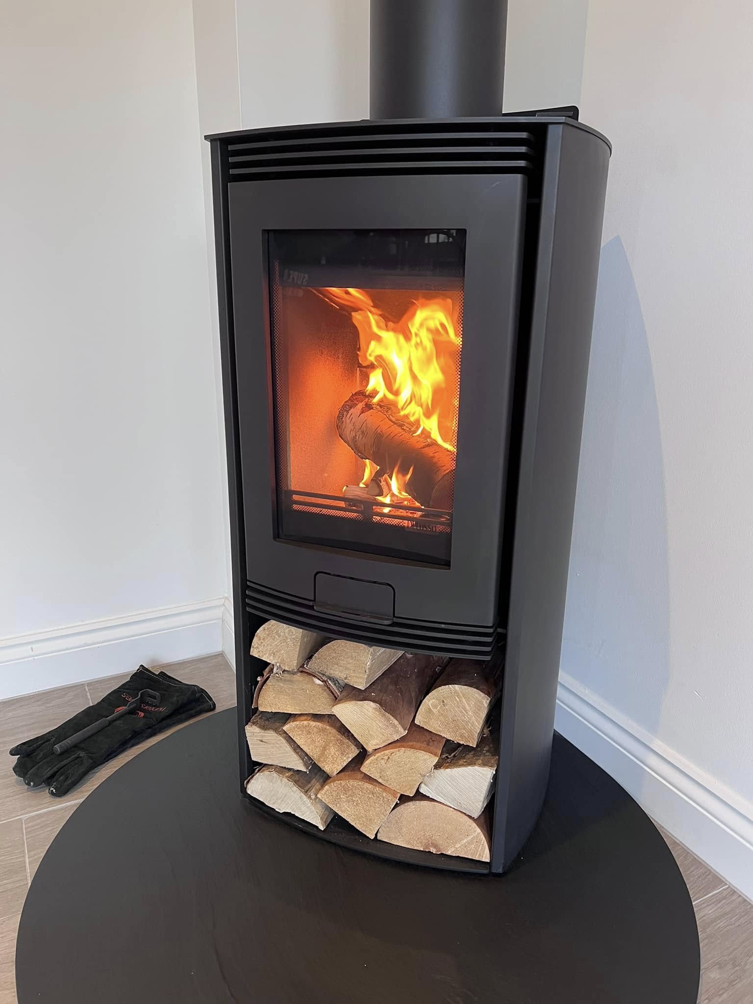 Di Lusso R4 Euro Stove with Teardrop Slate Hearth