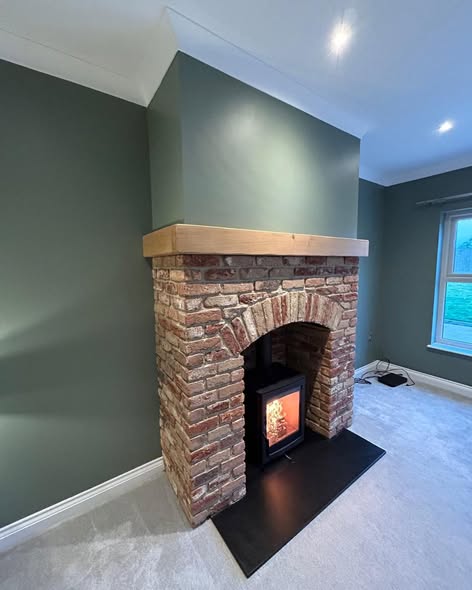 100-Year-Old Fireplace Restored with Ecoflame 2 Stove