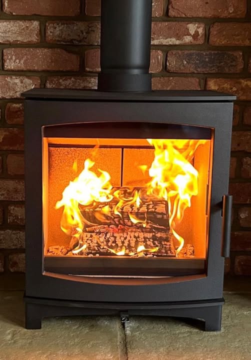 Ovale Tall Cylinder Stove Installation in Blyth
