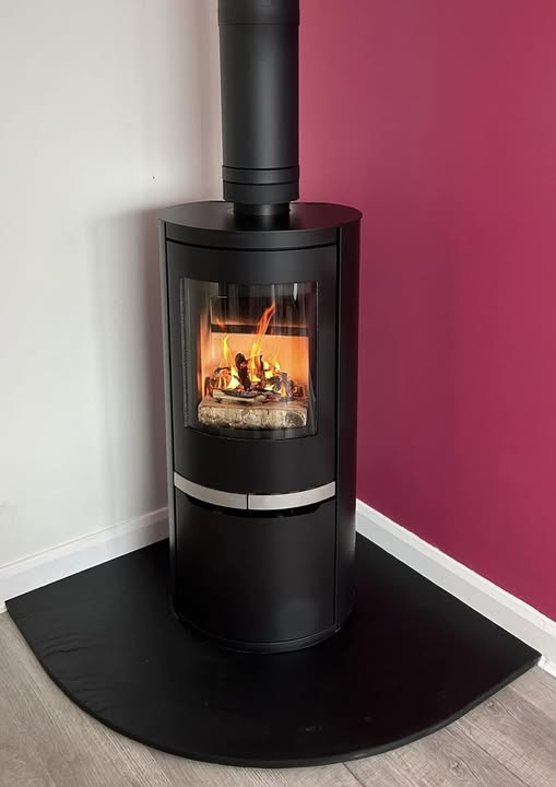 Di Lusso R4 Euro with External Flue and Italian Slate Hearth view 3