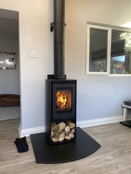Di Lusso R4 Euro Stove with Italian Slate Hearth in Killingworth