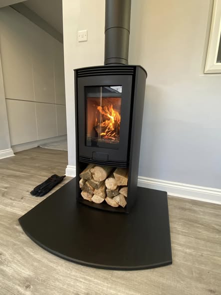 Di Lusso R4 Euro Stove with Italian Slate Hearth in Killingworth