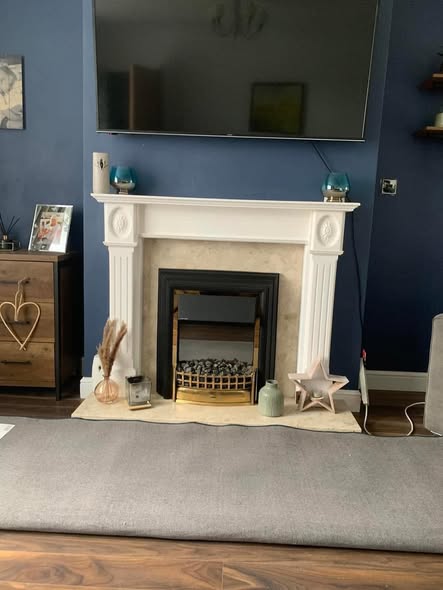 Medium Flickrflame Stove with Brick Slip Chamber and Lit Beam
