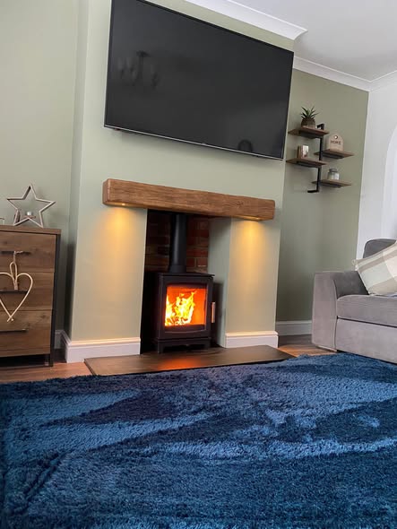 Medium Flickrflame Stove with Brick Slip Chamber and Lit Beam