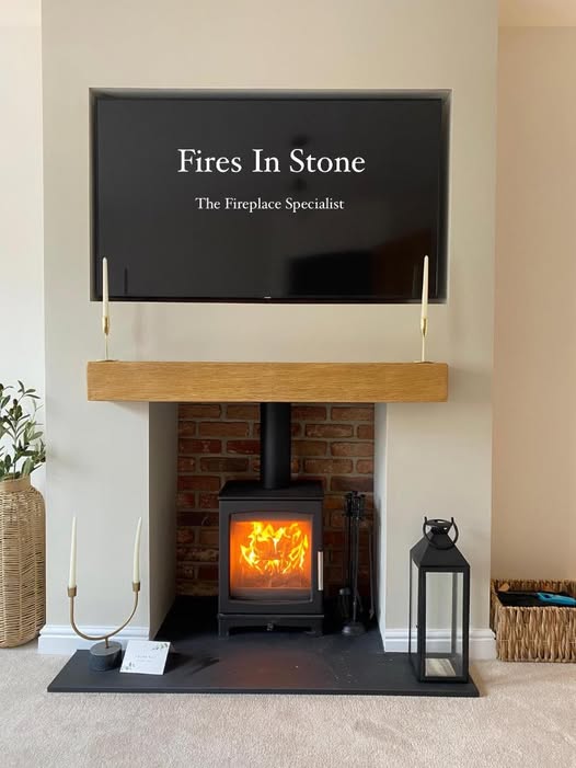 Ovale Pedestal Stove with Rigid Insulated Flue in Cramlington