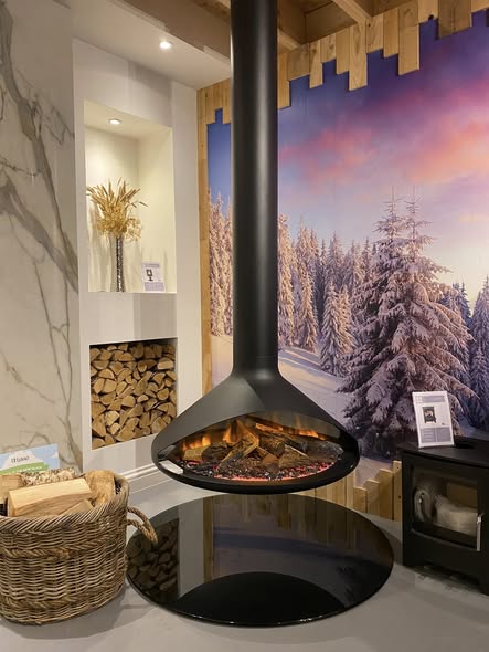 Ovale Pedestal Wood Burning Stove in Blyth