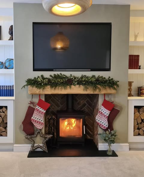 Dimplex Ignite XL Media Wall in Gosforth Flat