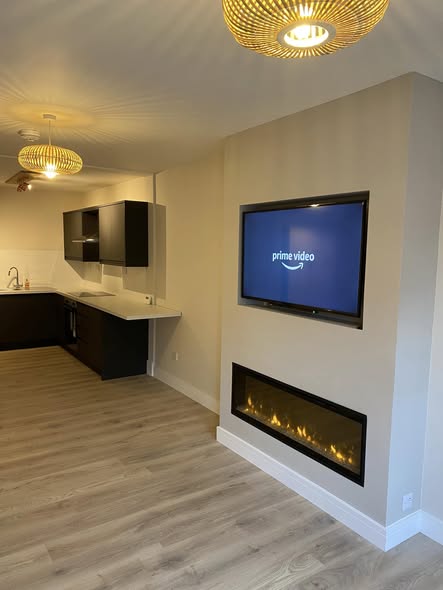 Dimplex Ignite XL Media Wall in Gosforth Flat