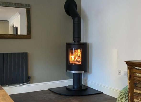 Ovale Pedestal Stove Installation in Blyth