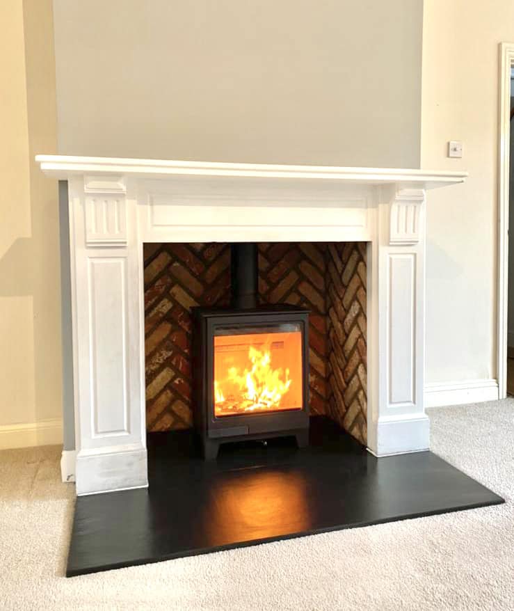 Allure 5 Stove with Herringbone Brick Chamber Panels