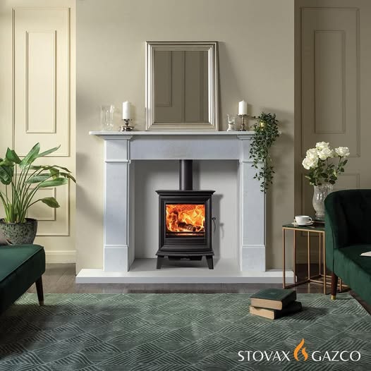 Vision Solus 100 Electric Fire with Floating Plinth