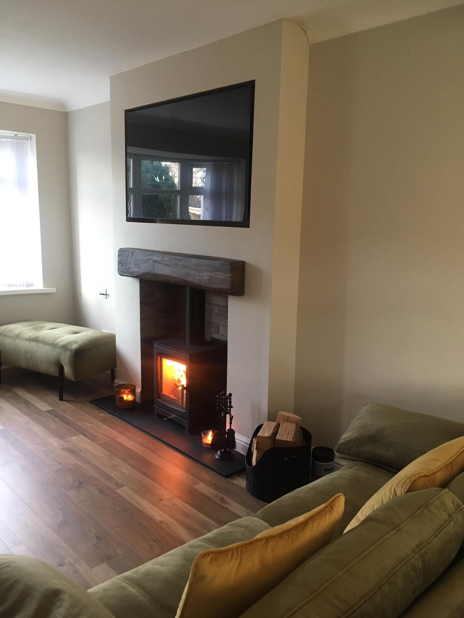 Solus 1500 Electric Fire Media Wall in Morpeth