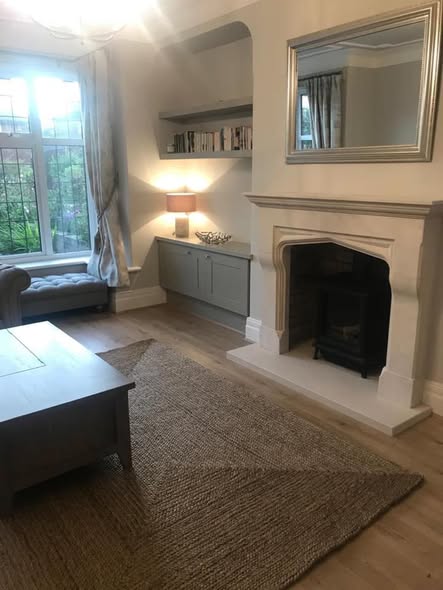 Sheraton 5 Gas Stove with Beaufort Limestone Surround