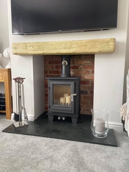 Hunter Herald 5 Fireplace with Built-In Log Stores