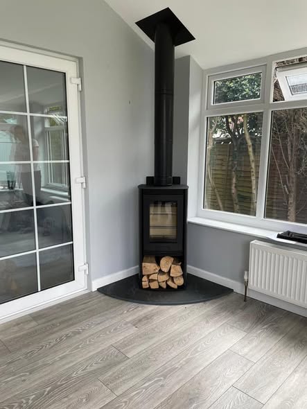 Di Lusso R4 Euro Stove in Holywell Conservatory