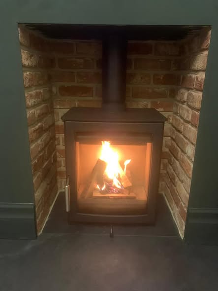 Parkray Aspect 5 Fireplace with Inset TV
