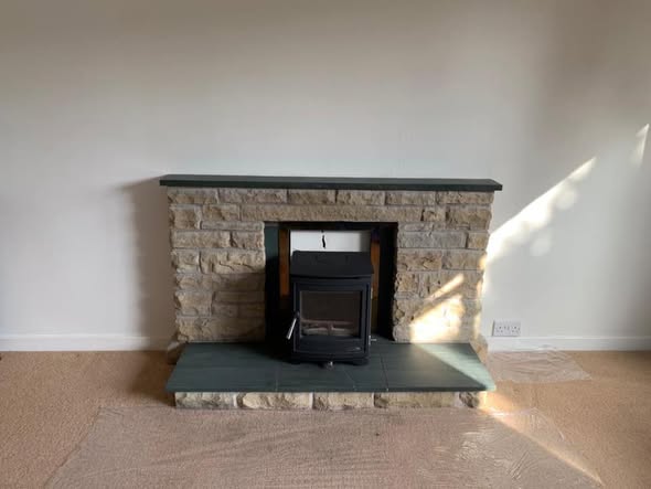 Longframlington Cottage-Style Fireplace with Steel-Framed Chimney Breast