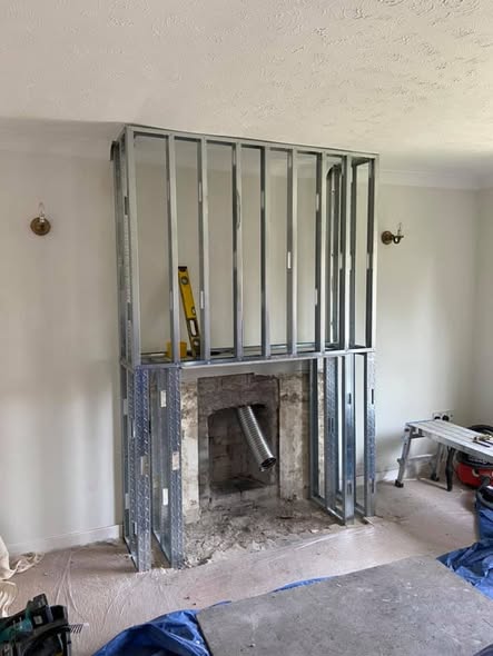 Longframlington Cottage-Style Fireplace with Steel-Framed Chimney Breast