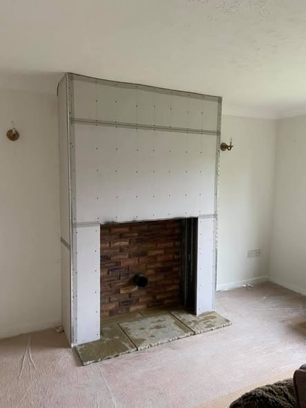 Longframlington Cottage-Style Fireplace with Steel-Framed Chimney Breast