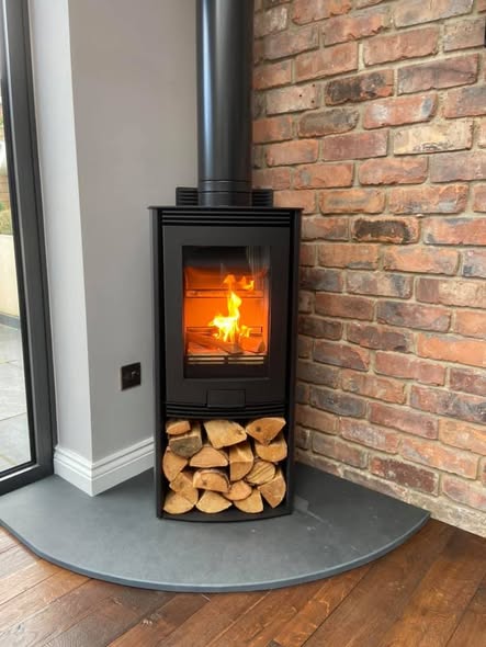 Di Lusso R4 Euro Corner Stove in Cramlington Extension