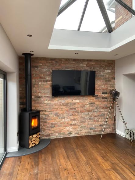 Di Lusso R4 Euro Corner Stove in Cramlington Extension