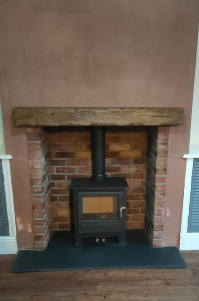 Blithfield 5 Stove in Large Stone Inglenook