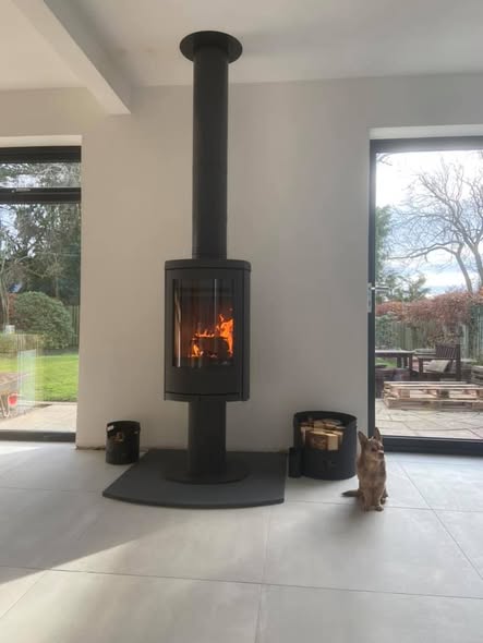Jydepejsen Cosmo Pedestal Stove in Stannington