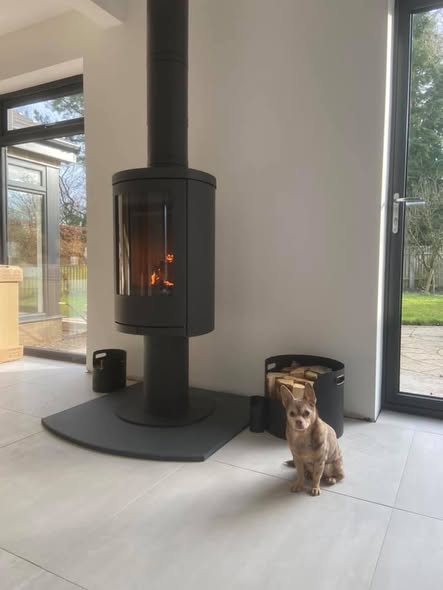 Jydepejsen Cosmo Pedestal Stove in Stannington
