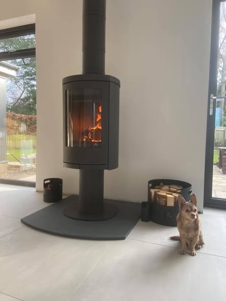Jydepejsen Cosmo Pedestal Stove in Stannington