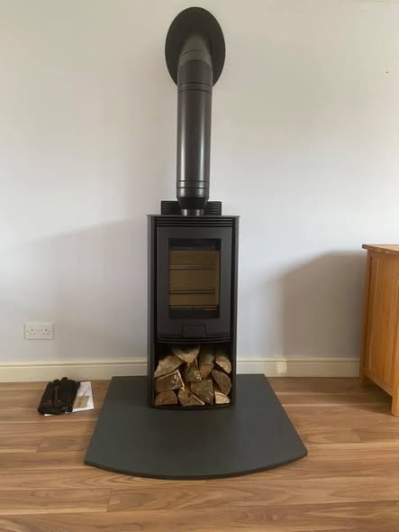 Di Lusso R4 Euro Stove with External Flue in Whickham