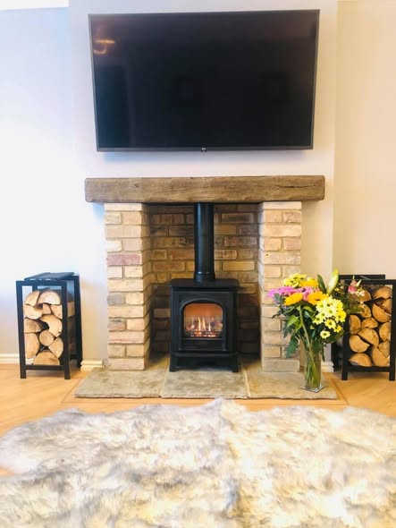 Stockton 5 Balanced Flue Gas Stove with Reclaimed Brick Chamber