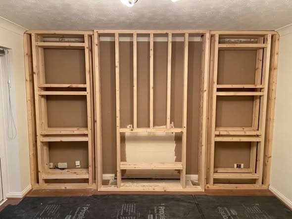 Vision VEL90 Electric Media Wall with Oak-Lined Display Boxes
