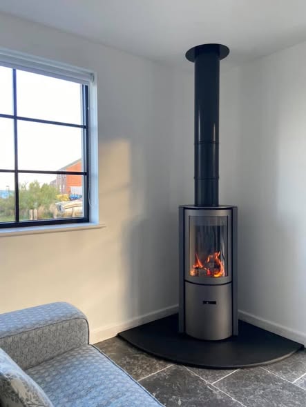 Stuv 30 Compact Stove with Curved Italian Slate Hearth