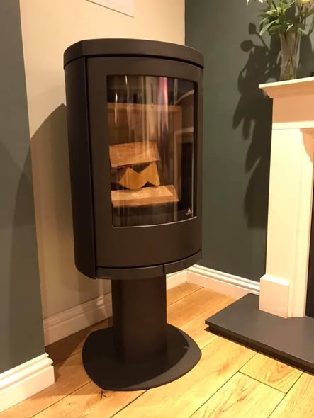 Norvik 5 Stove with Full Brick Slip Chimney Breast