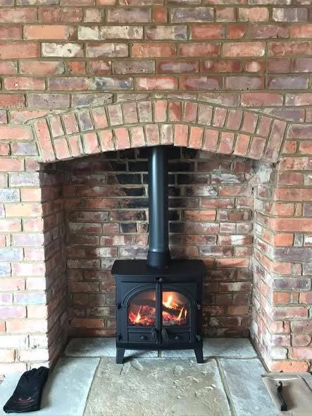 Norvik 5 Stove with Full Brick Slip Chimney Breast