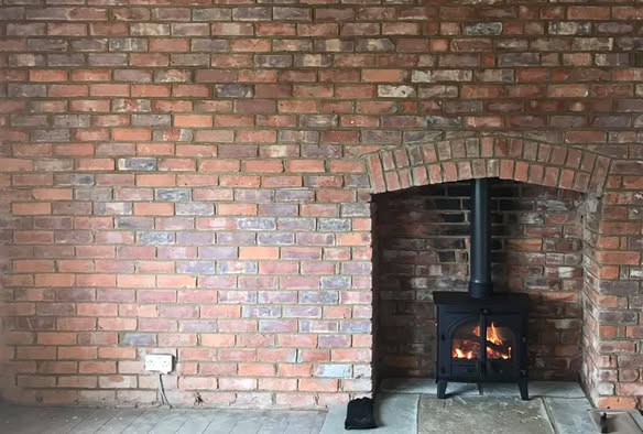 Norvik 5 Stove with Full Brick Slip Chimney Breast