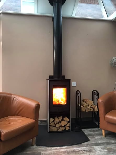 Di Lusso R4 Euro Stove in Glass Roof Extension