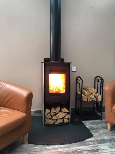 Di Lusso R4 Euro Stove in Glass Roof Extension